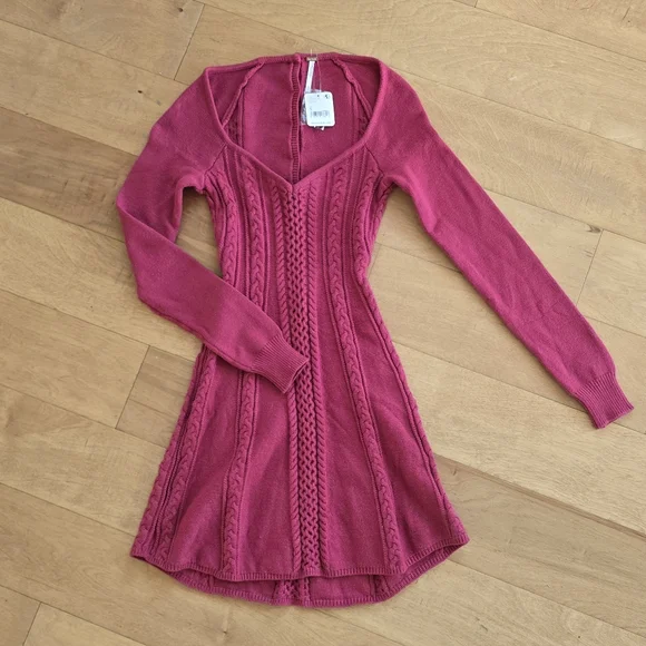 BNWT Free People Cableknit Mini Dress In Cranberry Size Small - Picture 2 of 8